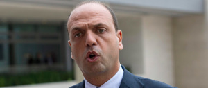 Alfano alla Ue: «Sull’immigrazione serve un piano di salvataggio sicuro». Domani Barroso a Lampedusa