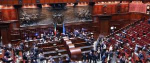 Fumata nera sull’Italicum. Quote rosa in bilico: le deputate per protesta si vestono di bianco
