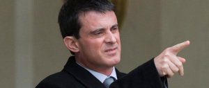 Nizza, Valls contestato alla cerimonia per le vittime: «Buuu, cambia lavoro!»
