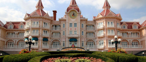 Tangenti? No, un biglietto per Eurodisney. E un sindaco del Pd finisce sotto inchiesta