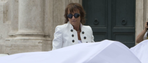 Evasione fiscale, sequestrata la villa di Gianna Nannini: solo un anno fa cantava l’Italia “giusta” del Pd…