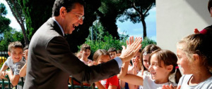 Genitori aspiranti idraulici cercasi per la manutenzione delle scuole: è l’era Marino, bellezza!