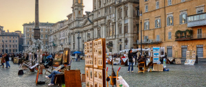 Pittori abusivi di piazza Navona in rivolta a colpi di lametta contro lo sgombero forzato