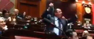 Svuotacarceri e immigrazione clandestina, show leghista alla Camera. Rampelli: «Alfano irresponsabile»
