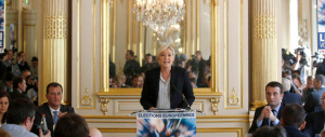 Ecco perché la Le Pen sbancherà alle europee: viaggio a Béziers, dove il sindaco è un trozkista eletto con il Fn