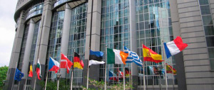 Sondaggio con sorpresa: sono gli italiani i più antieuropeisti d’Europa