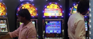 Gioco d’azzardo su Internet, una piaga che si diffonde tra i giovani e giovanissimi