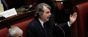 Forza Italia a Renzi: «Basta, non hai voti sufficienti e noi non ci facciamo ricattare»