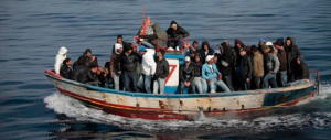 Sbarchi a ripetizione: denunciati casi di malattie infettive. Toti: l’Europa invii le navi nel Mediterraneo