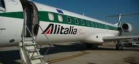 Alitalia, via libera all’accordo con Etihad. Restano gli scogli: debito ed esuberi