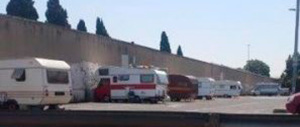 Roma, nell’era Marino i nomadi possono fare “camping” abusivo anche al Verano