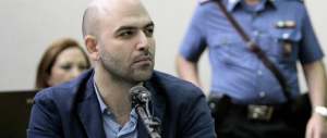 Sulla guerra a Gaza s’incrina a sinistra il mito di Saviano. I 99 Posse lo punzecchiano: perché non ti schieri?