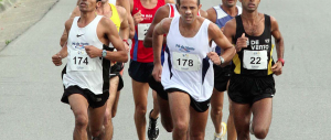 Italia col fiato sospeso aspettando i dati sul Pil. E Renzi rallenta il passo: non più sprinter, sarò maratoneta