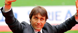 Antonio Conte firma come nuovo ct: e i grillini già vogliono il cartellino rosso