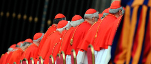 Quattro cardinali sfidano il Papa: “Pronti a correggerlo sul tema famiglia”