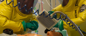 Virus Ebola, scienziati al lavoro ma nessun vaccino sarà disponibile prima del 2015. Segnalati nuovi casi