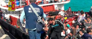 «2700 dollari per venire in Italia, bimbi inclusi nel prezzo». Ecco la pagina Facebook degli scafisti