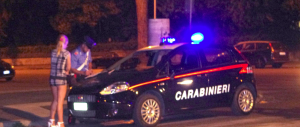 Bari, disabile costretta a prostituirsi e “offerta” ai clienti con un book fotografico