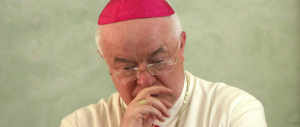 Pedofilia, il Papa autorizza l’arresto in Vaticano dell’ex-nunzio Wesolowski: commise abusi nella Repubblica Dominicana