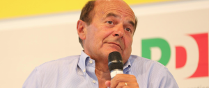 Direzione Pd, la minoranza prepara la trincea. Bersani attacca: «Matteo dice cose stravaganti»