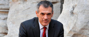 Cottarelli pronto a lasciare. Renzi non sa dove trovare 20 miliardi