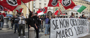 In tutta la Puglia manifesti di CasaPound per i due marò