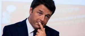 Selfie, gelatini e spot: Renzi peggiora sempre di più. E c’è chi lo paragona a Frate Indovino