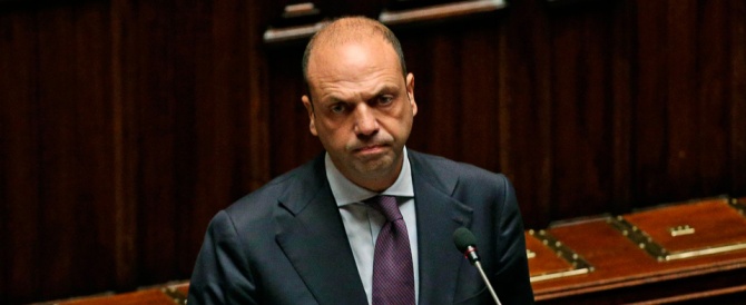 Alfano si scusa con tutti, ma non difende a spada tratta la Polizia