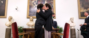 Unioni gay: la sceneggiata continua. E spunta anche l’idea di finanziare gli “sposi”