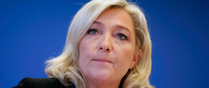 Addio FN, Marine Le Pen vuole un nuovo nome. Ma Jean-Marie dice no