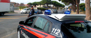 Roma in preda alle bande di extracomunitari: nuovi arresti per violenza e furti nelle ville