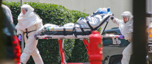 Ebola, il paziente Usa mandato a casa dopo i primi sintomi. E’ entrato in contatto con 18 persone, molti sono bambini