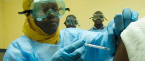 Ebola, l’Europa trema e corre ai ripari: il 16 ottobre summit a Bruxelles