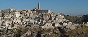 Matera “capitale” senza stazione. La cultura europea rischia di finire su un binario morto
