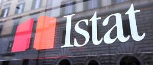 L’Istat svela le balle di Renzi sulla crescita: l’Italia non corre, arranca