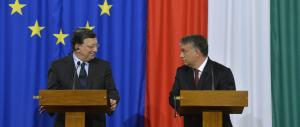 Ungheria, il “cattivo” Orban avrebbe bruciato la bandiera europea…