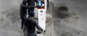 Zingari all’assalto dei distributori con armi da guerra: 8 arresti