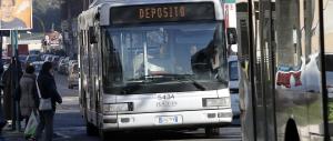 Roma sempre più violenta: autista aggredito e accoltellato sull’autobus