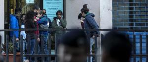 C’è la crisi ma paghiamo una pensione di 500 euro a 56mila immigrati