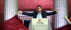 Tsipras trionfa e ottiene 149 seggi. Una vittoria che fa crollare l’euro