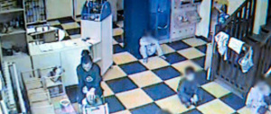 Maltrattò i bambini all’asilo: la maestra se la cava patteggiando 10 mesi