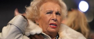 Donna Assunta a sorpresa: «I bambini crescono bene anche tra i gay»