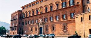 Alla Regione Sicilia i vitalizi si ereditano: basta un eletto nell’albero genealogico
