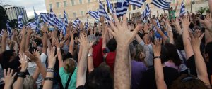 Grecia, vince il no ma il futuro è un rebus. Varoufakis si dimette