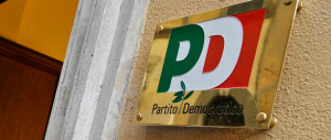 Pd, la sfida di Emiliano: «Primarie vere». Fassino: «Chi esce non rientra»