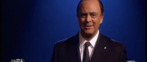 Rap di Crozza-Jovanotti che fa il verso a Berlusconi: “Come me la godo”. (Video)