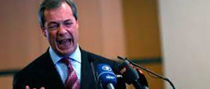 Farage: «Il progetto europeo muore, gli italiani l’hanno preso a martellate»