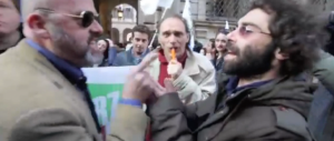“Comunista schifoso!”: la lite tra un azzurro e il giornalista di Santoro (video)