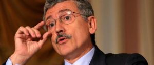 Sfogo di D’Alema: con l’inchiesta non c’entro. Mi difenderò con ogni mezzo