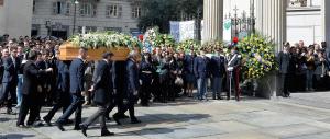 Torino, commosso applauso ai funerali delle vittime dell’attentato di Tunisi